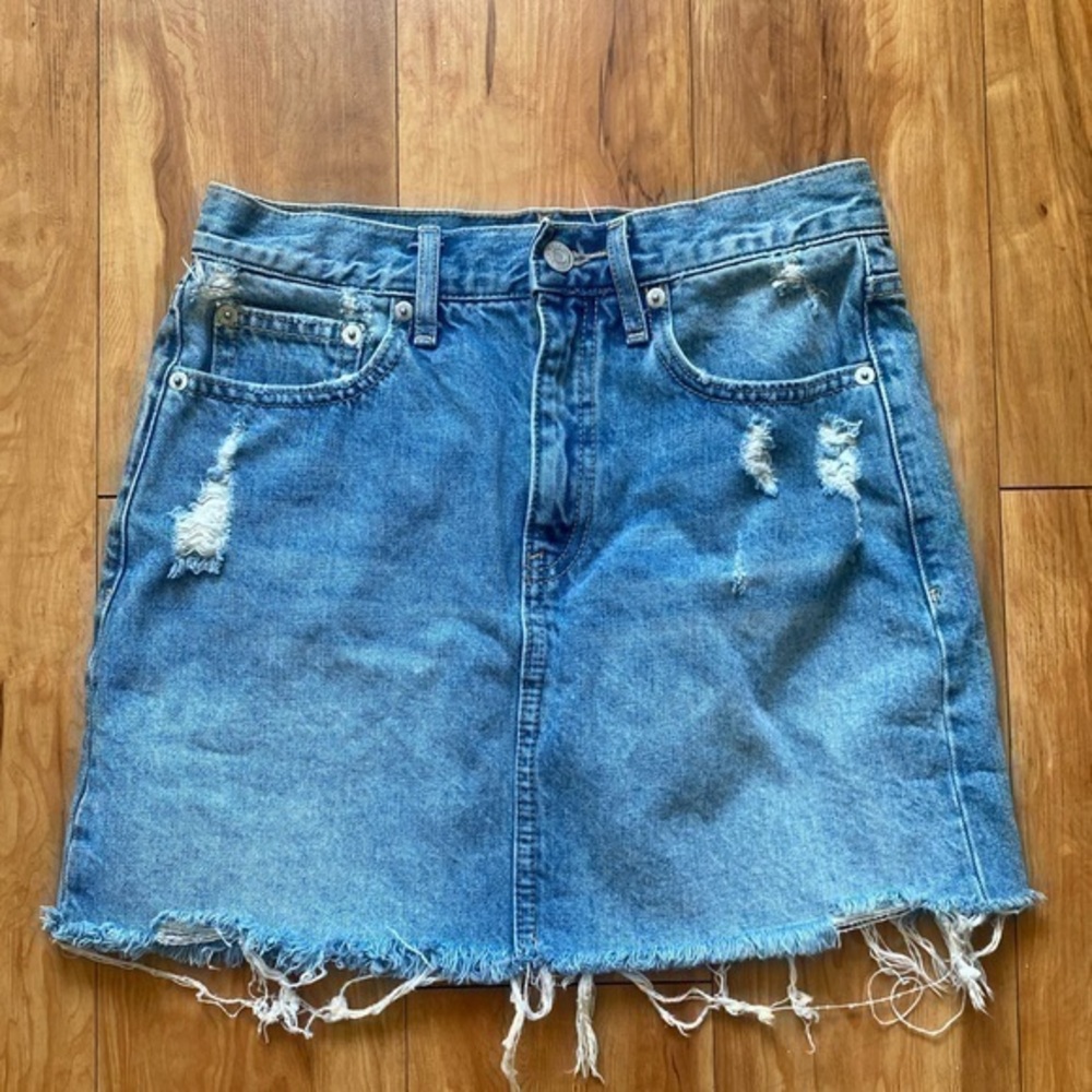 Women’s GAP Demin Skirt sz 26